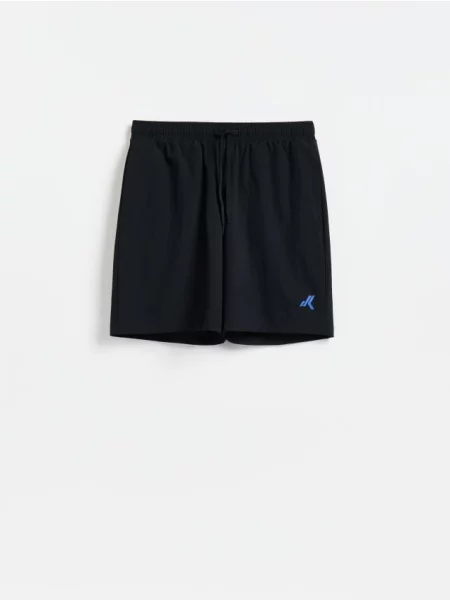 Reserved Pantaloni scurți loose negru