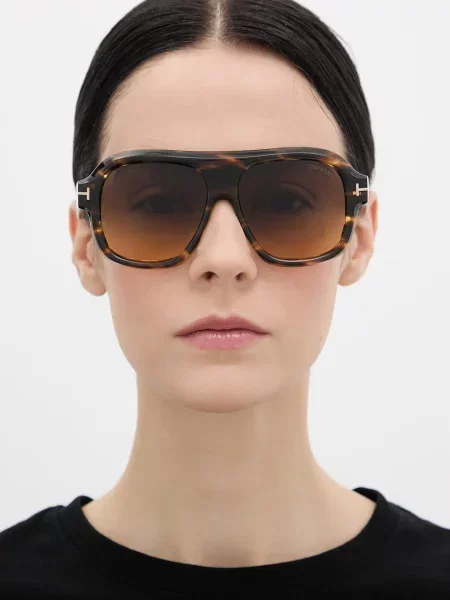 Солнцезащитные очки Tom Ford