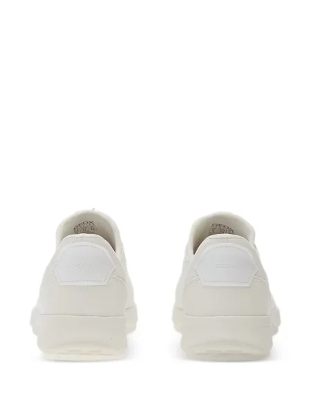 Fűzős bőr sneaker Geox fehér