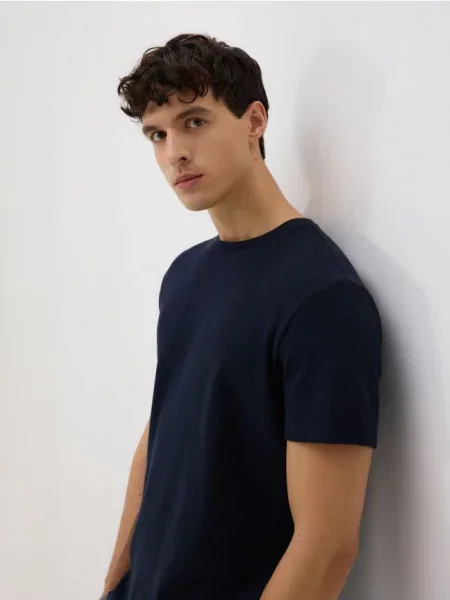 Reserved Tricou structurat slim fit bleumarin