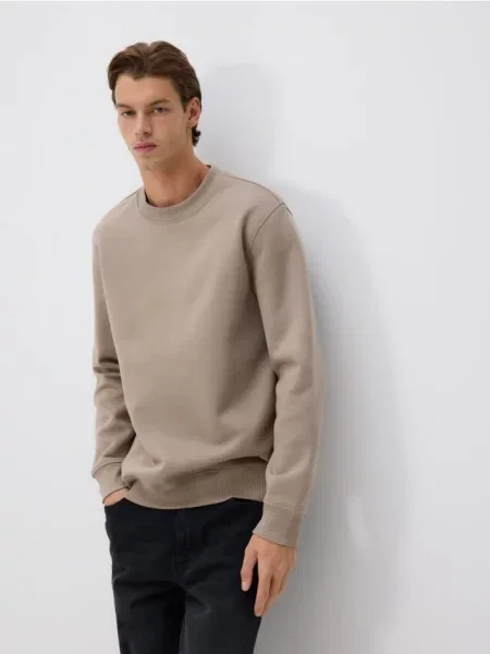 Однотонный свитшот Reserved бежевый