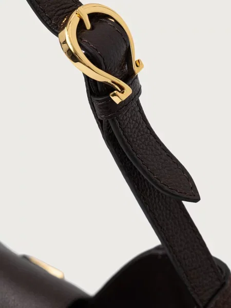 Кожаная сумка шоппер Pollini