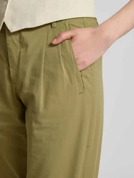 Spodnie o kroju tapered fit z zakładkami w pasie i elastycznym pasem model ‘DISPATCH’ Drykorn