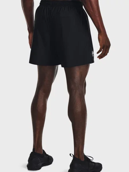 Короткие спортивные шорты Under Armour черные