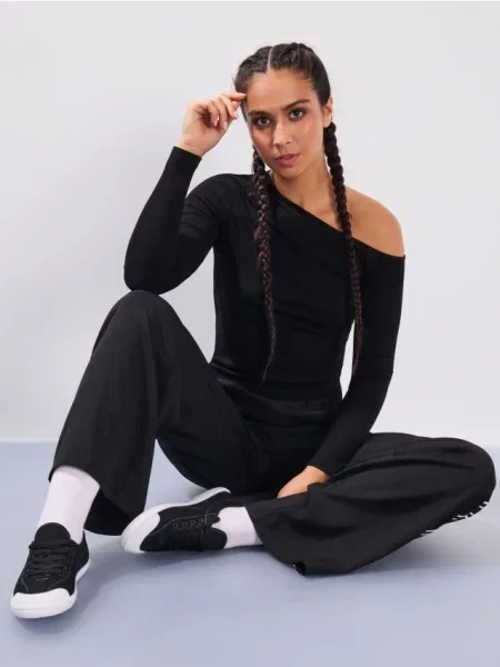 Кеди з декоративною строчкою чорний