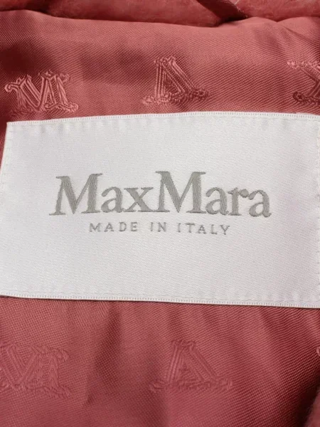Ursuleț de pluș palton Max Mara fără mâneci roz