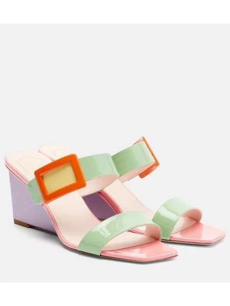 Papuci tip mules Roger Vivier din piele cu pană de lac