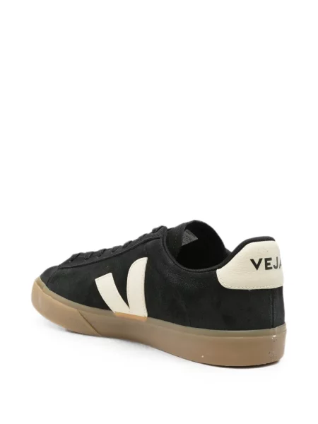Szarvasbőr sneaker Veja autogrammal fekete