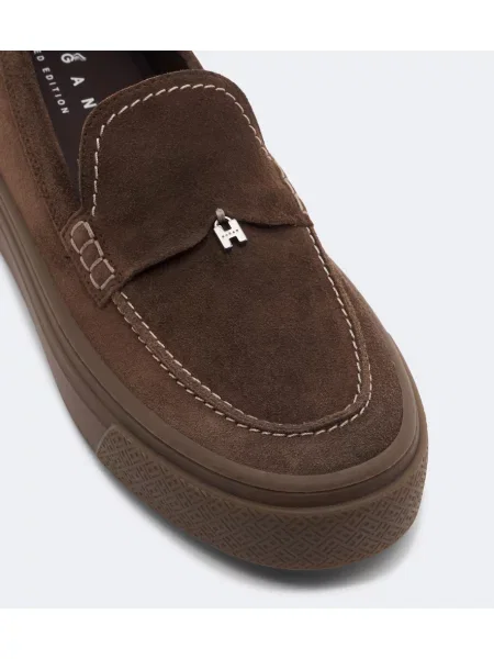 Pantofi loafer Hogan din piele de căprioară maro