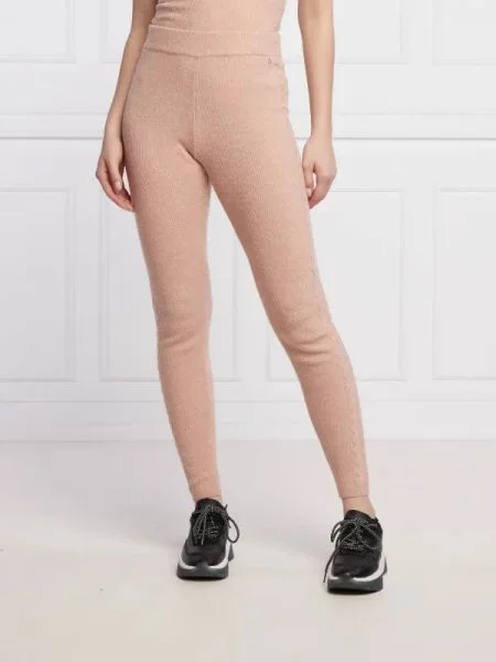 Pulover Guess de lână roz
