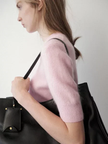 Sweter z wełny z krótkim rękawem pastelowy róż Kobieta M MANGO