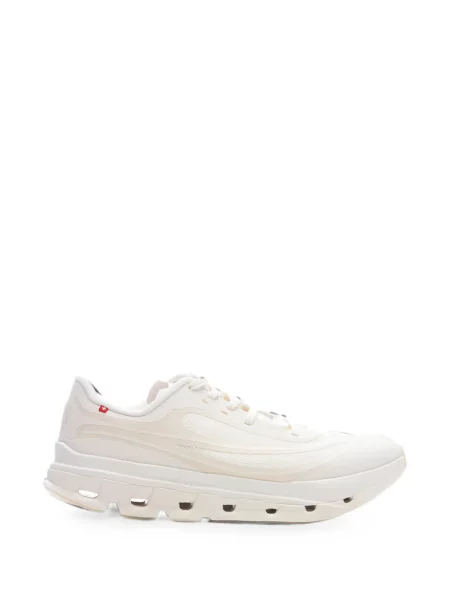 Sneakerși On