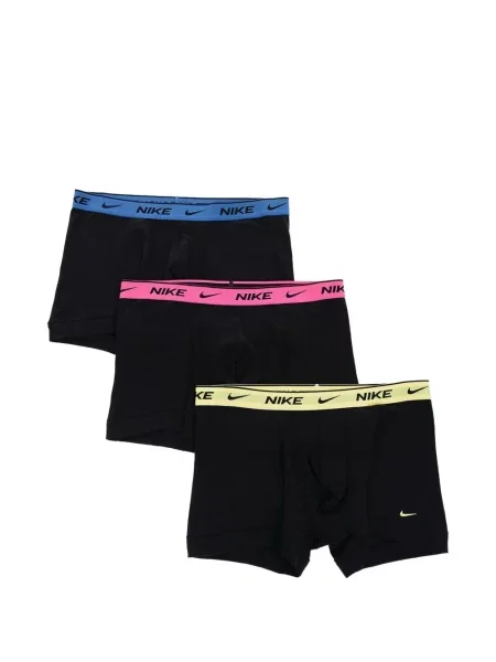 Scurt chiloți Nike cu imagine cu model floral negru