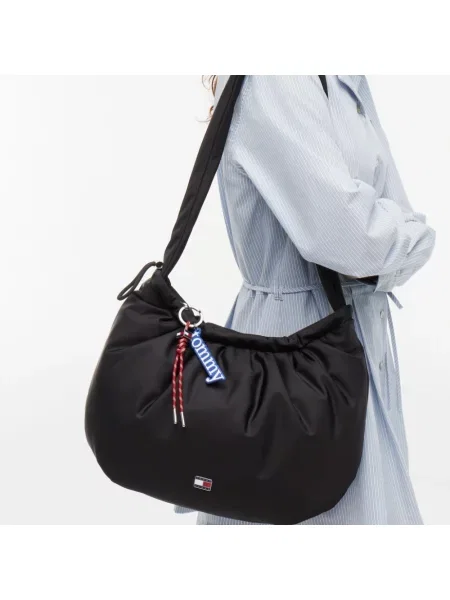 Torebka Tommy Jeans czarna