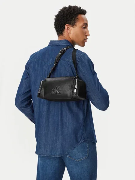Calvin Klein torba iz umetnega usnja črna