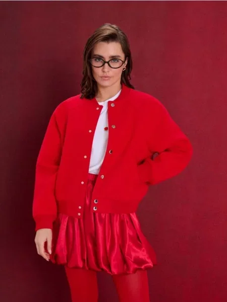 Бомбер куртка з червоний