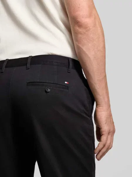 Chinosy o kroju straight fit z mieszanka bawełny model DENTON' Tommy Hilfiger czarne