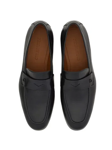 Loafersy Ferragamo čierna