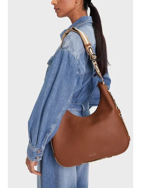 Сумка Coccinelle коричневая