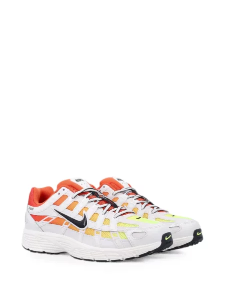 Decupat pantaloni scurți Nike Cortez cu cataramă din poplin alb