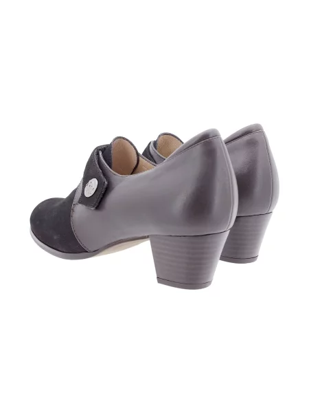 Pantofi Piesanto maro