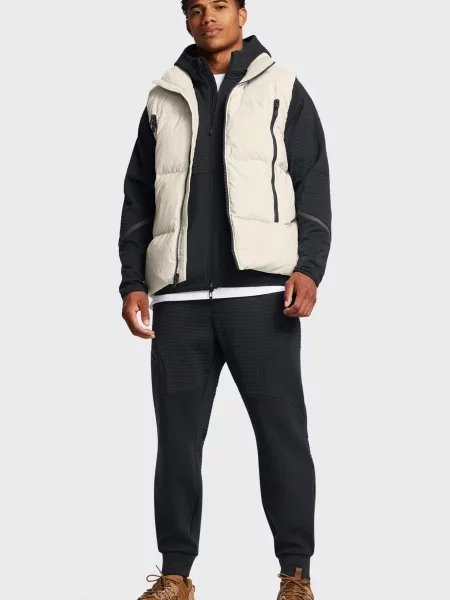Пуховый жилет Under Armour бежевый