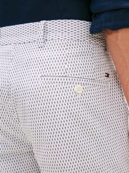 Сhinosy Tommy Hilfiger białe
