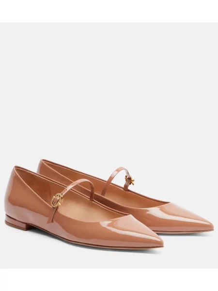Pantofi cu toc Gianvito Rossi din piele de lac bej