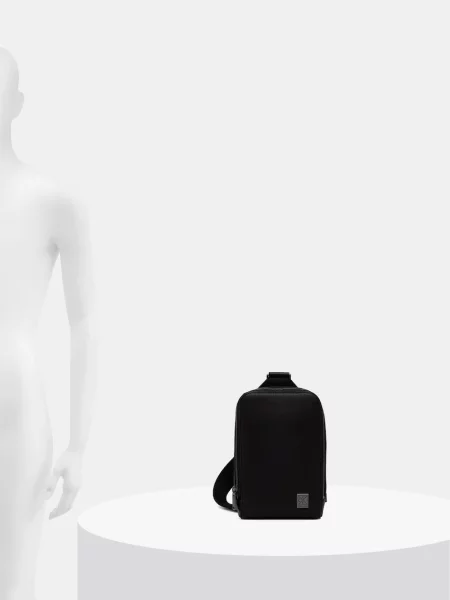 Műbőr táska Calvin Klein fekete