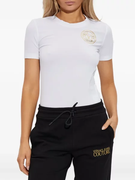 Rövid póló Versace Jeans Couture autogrammal fehér