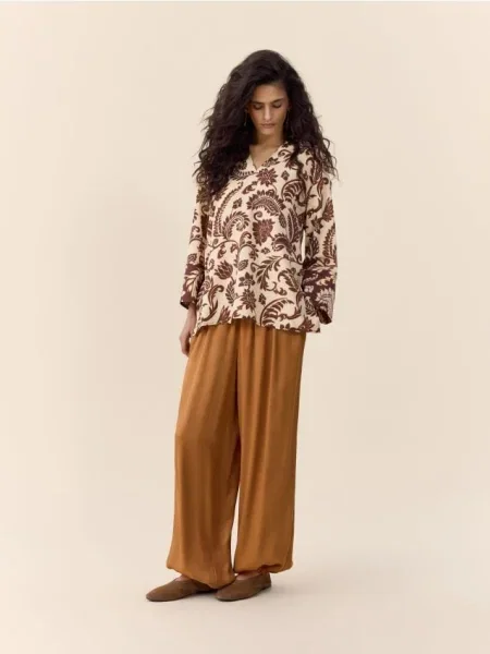 Reserved Pantaloni jogger brun-auriu auriu