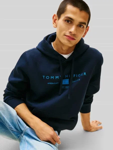 Bluza z kapturem o kroju regular fit z nadrukiem z logo Tommy Hilfiger
