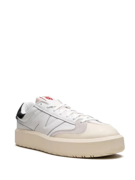 Iš natūralios odos sportbačiai New Balance balta