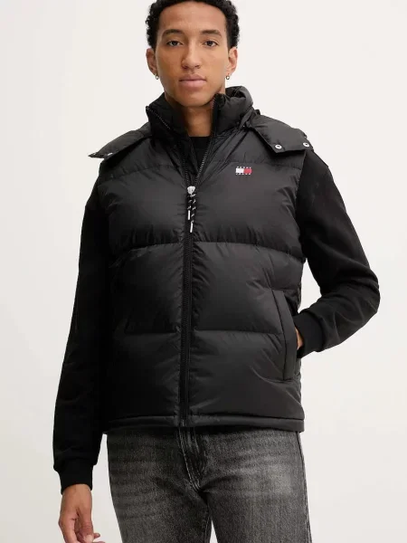 Пухен елек Tommy Jeans зимен модел черно
