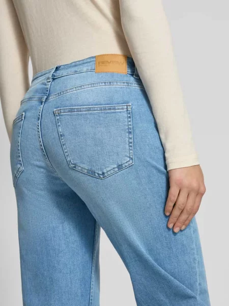 Jeansy z prostymi nogawkami z średnim stanem Review