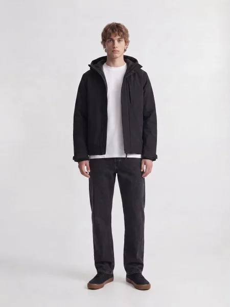 Демисезонная куртка Jack & Jones черная