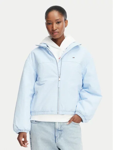 Tommy Jeans Prechodná bunda svetlomodrá modrá