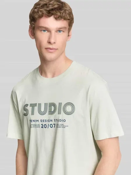 T-shirt o kroju relaxed fit z czystej bawełny Tom Tailor Denim