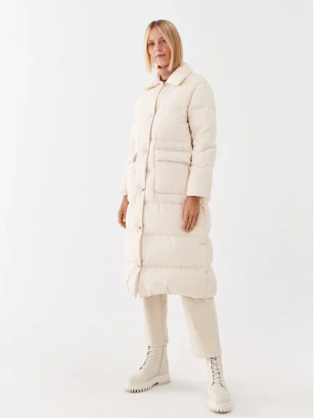 Peserico Easy Зимно палто Екрю