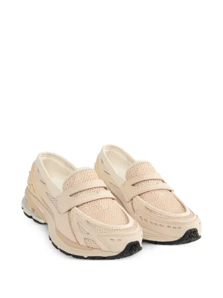 Велурени маратонки New Balance сиво