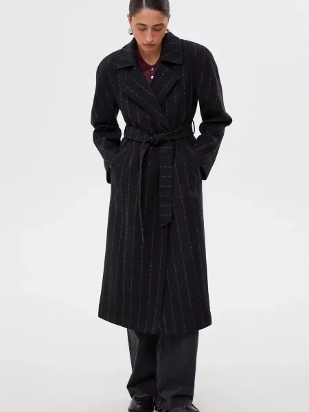 Пальта та плащі Estro вовна/акрил чорний