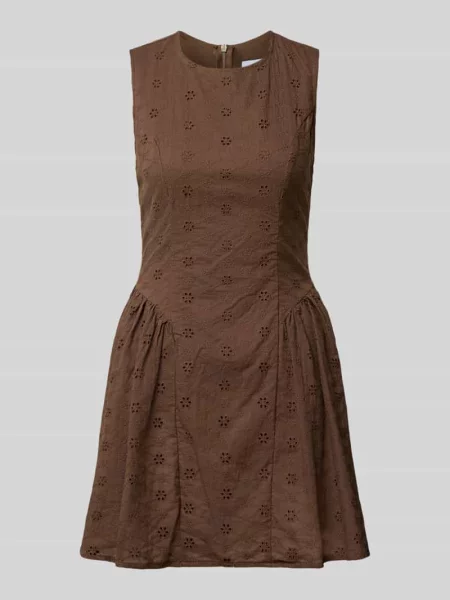 Sukienka mini z haftem ażurowym Model HAZELNUT' Daisy Street