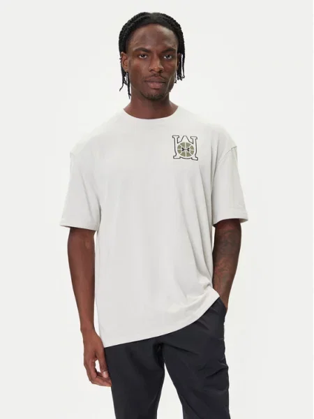 Under Armour T-Shirt Hoops Courtside Oversize biały