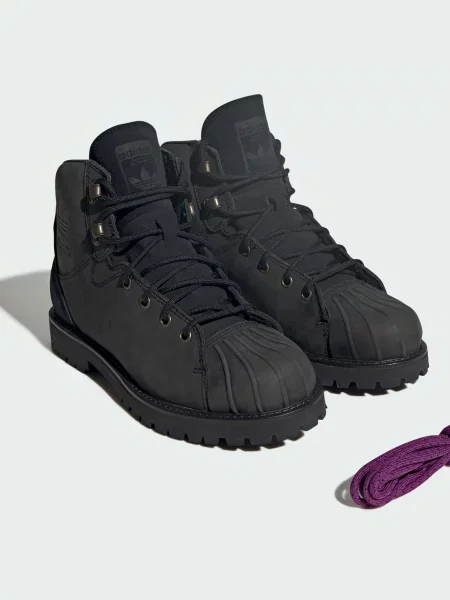 Ботинки Adidas черные
