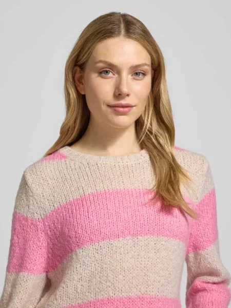 Sweter z dzianiny z prążkowanymi wykończeniami Oui różowy