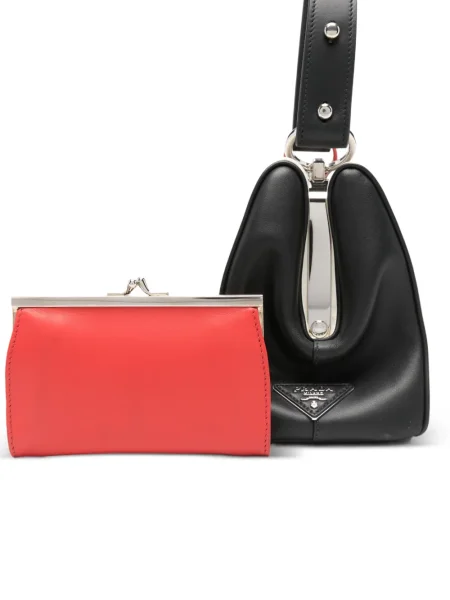 Чанта Prada с шипове червено
