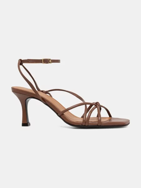 Кожаные босоножки Billi Bi на высоком каблуке