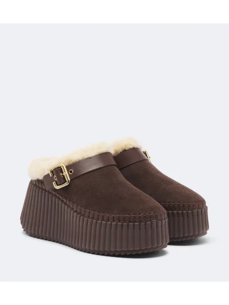 Papuci tip mules Chloé din piele de căprioară cu platformă maro