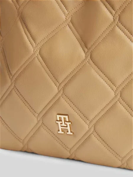 Torebka do ręki z łańcuszki Tommy Hilfiger brązowy