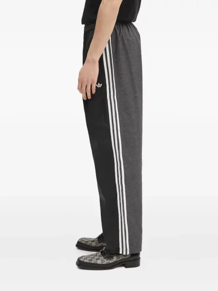 Sneakerși Adidas Adizero plasă cu dungi gri